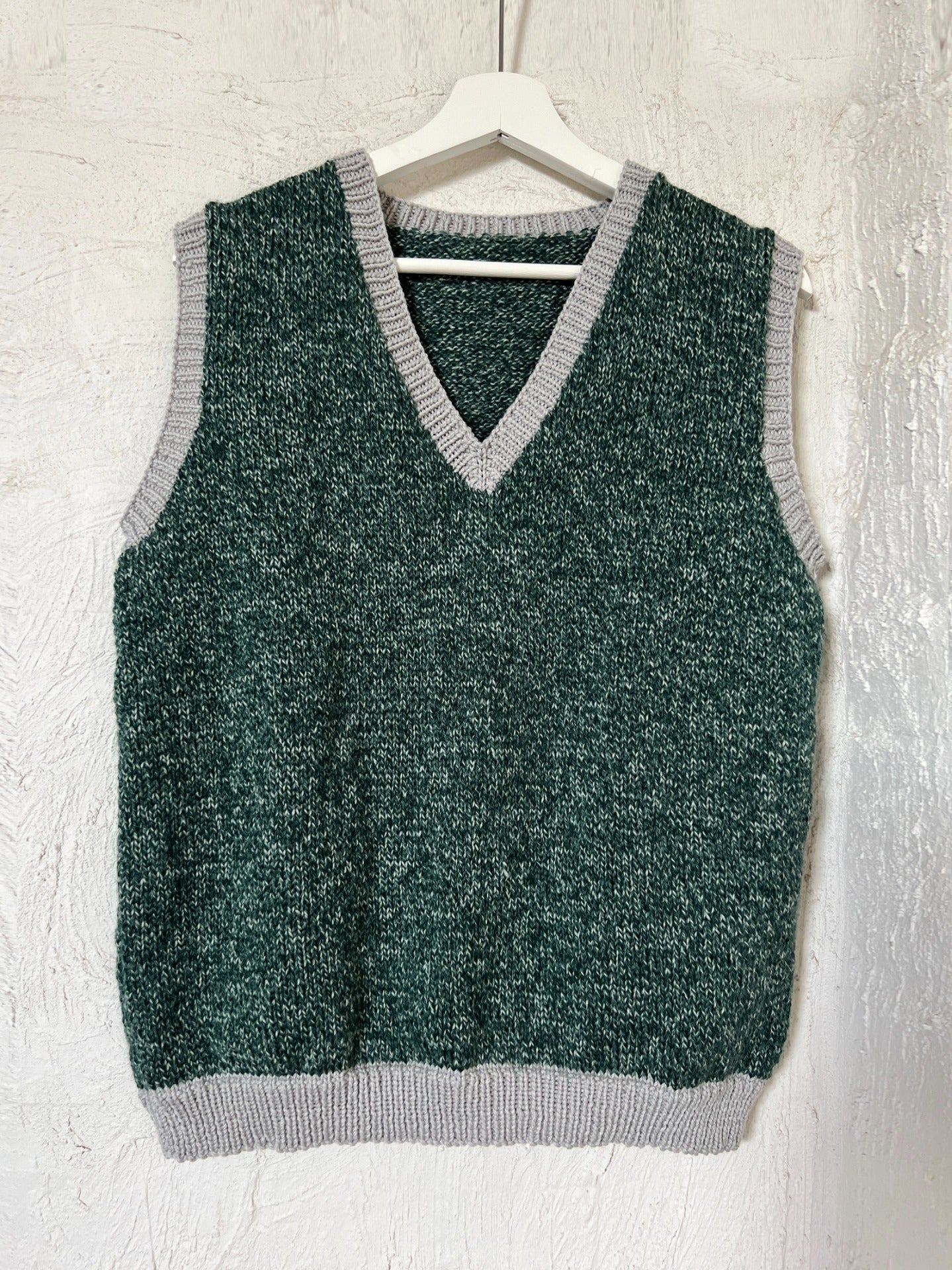 The Grace V-Neck Vest - Free Adult Knitting Pattern – Bendigo 