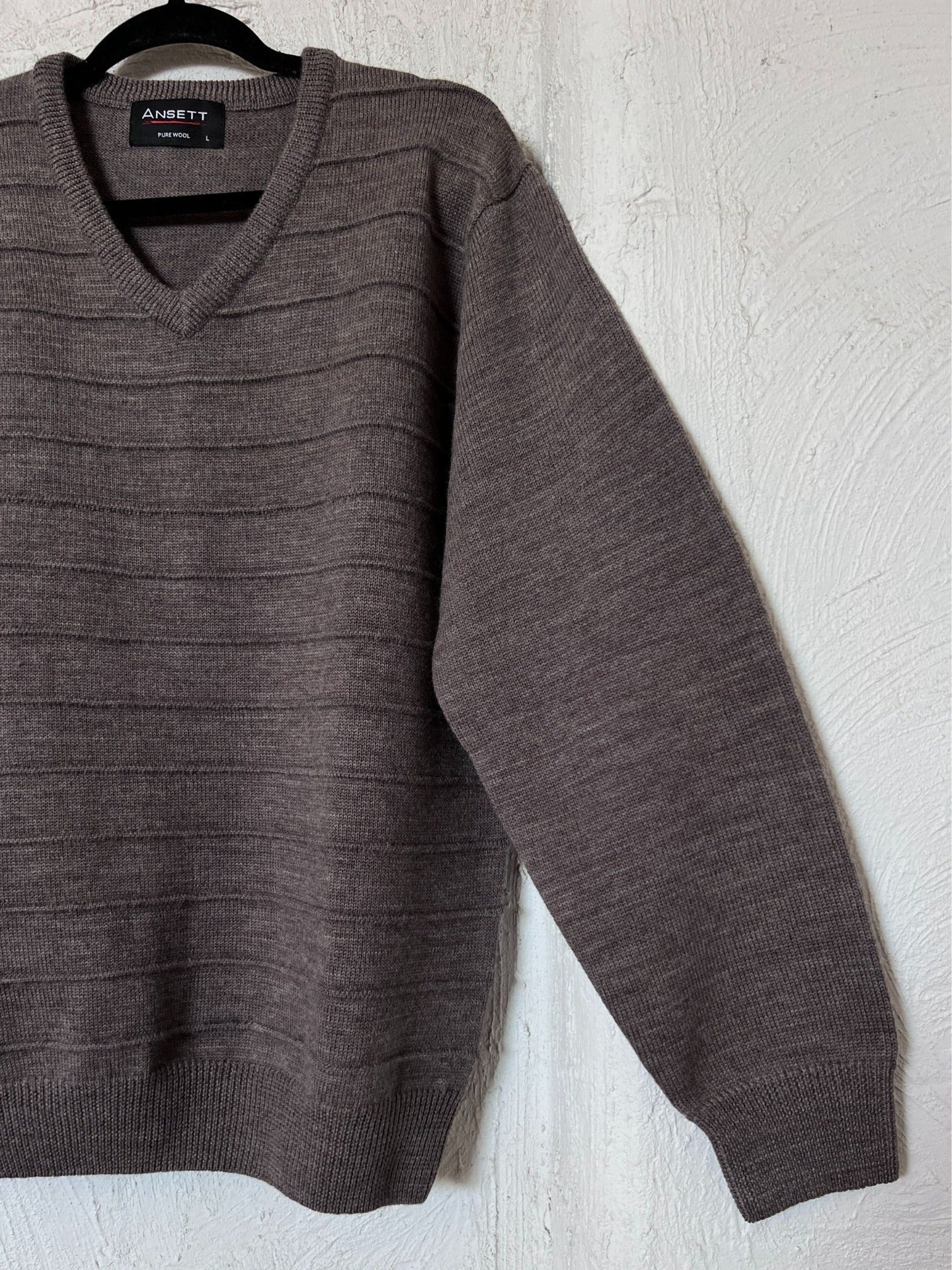 Style CO - Men's Vee Neck