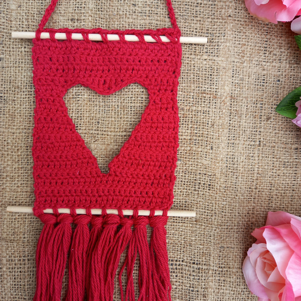 Whimsical Hearts Wall Hanging PDF