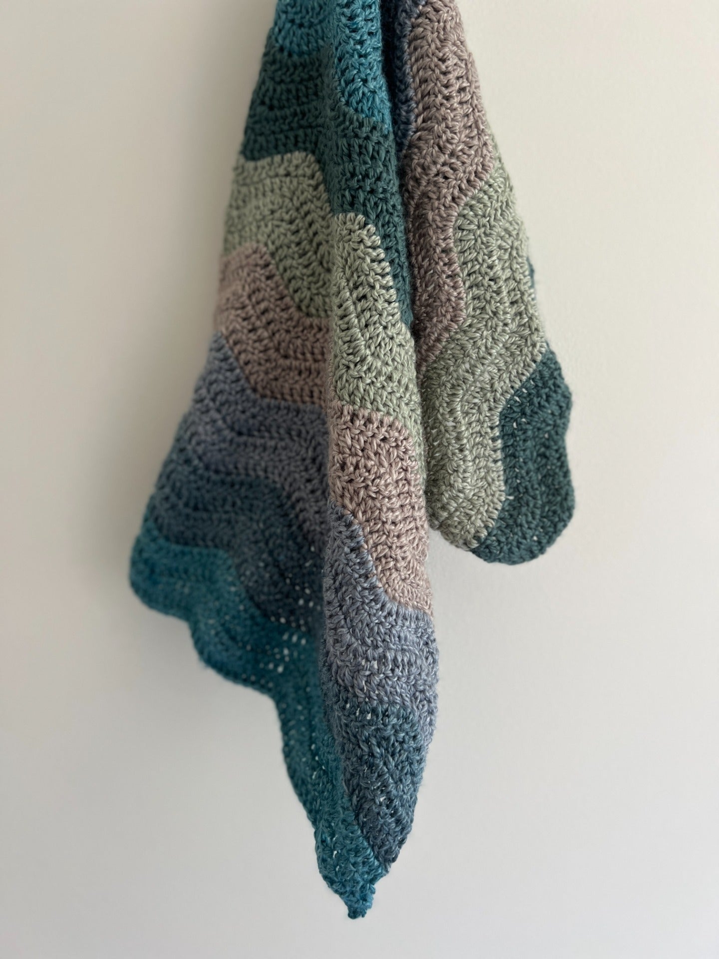 Crochet Ripple Blanket - Free Crochet Pattern