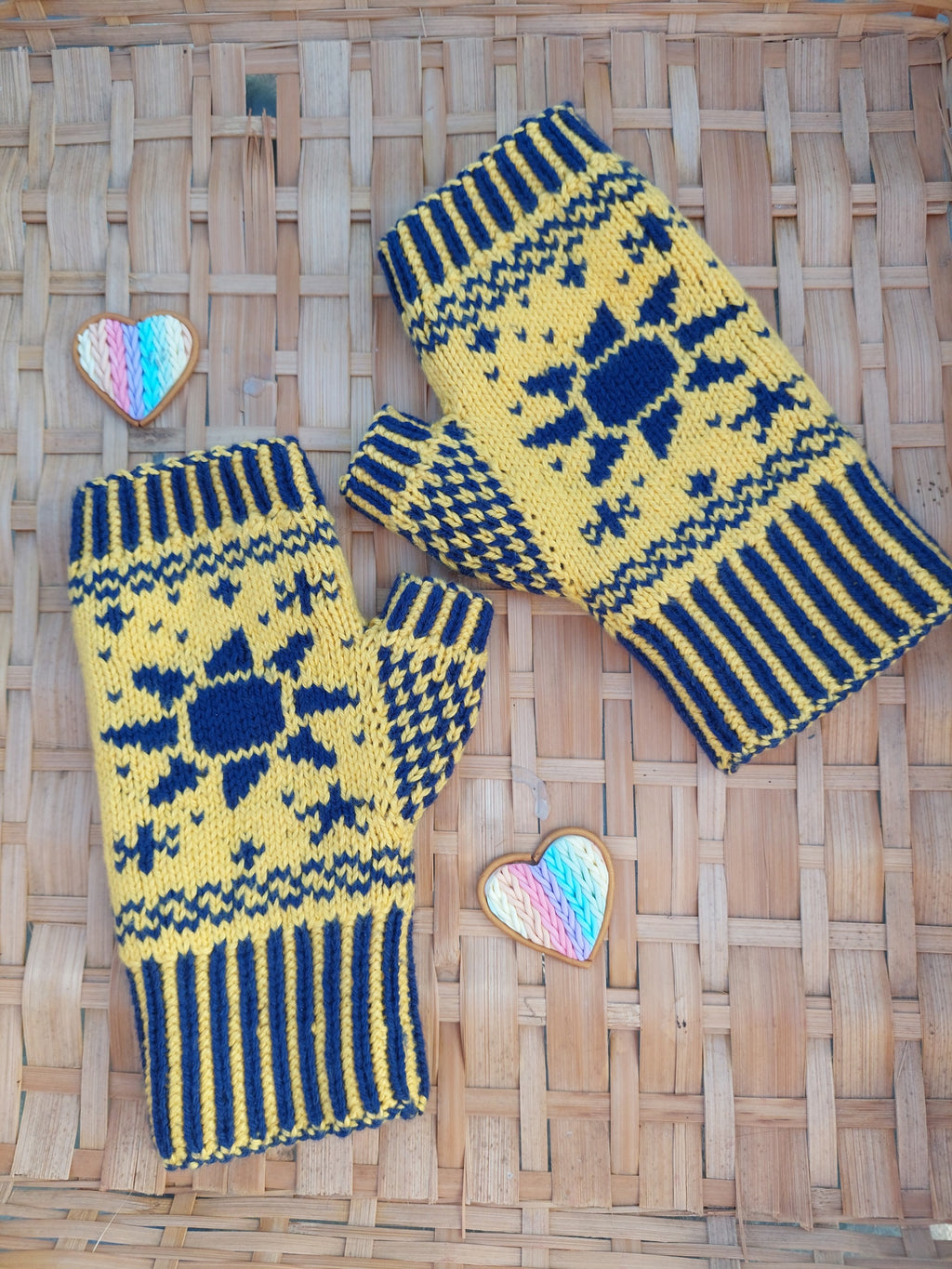 Night & Day Mittens PDF