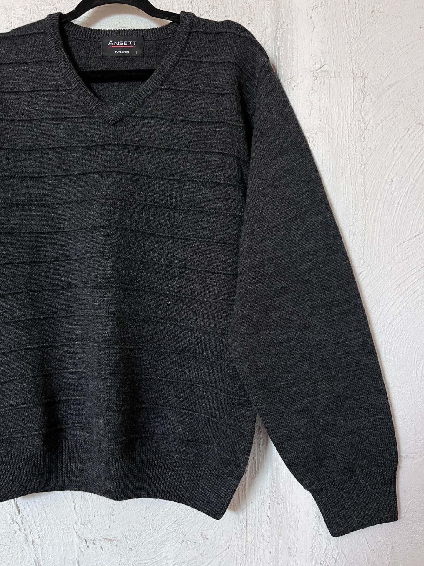 Style CO - Men's Vee Neck