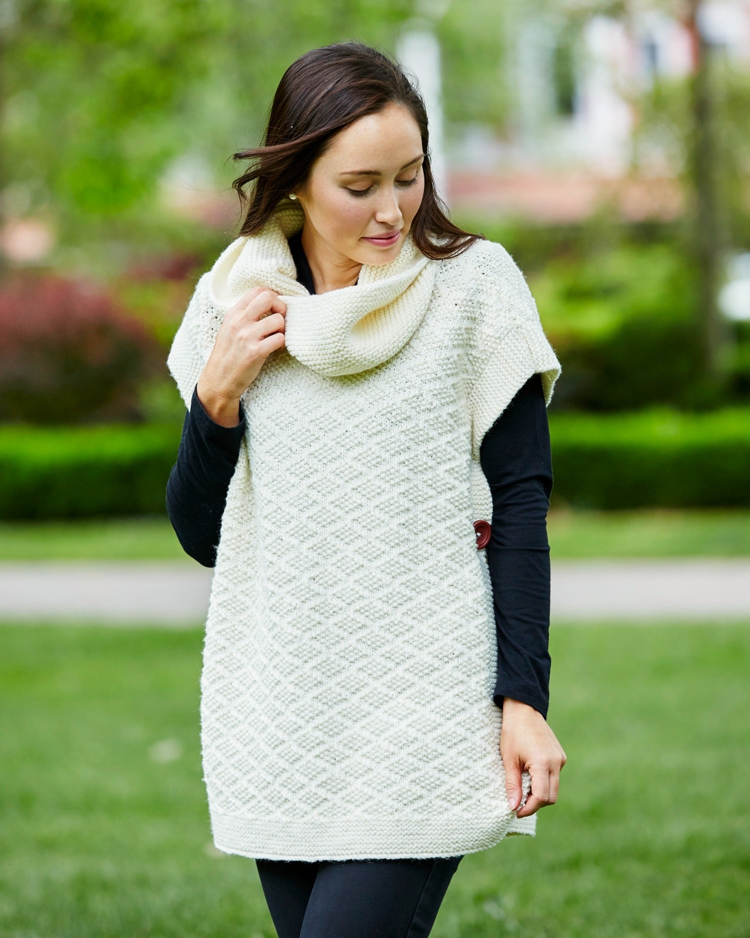 PT 8464 - Side Buttoned Poncho - Knitting Pattern