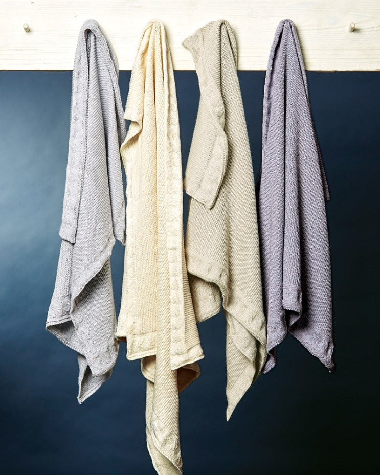 PT 8506 - 4 Ply Blanket with Heart Border - Knitting Pattern