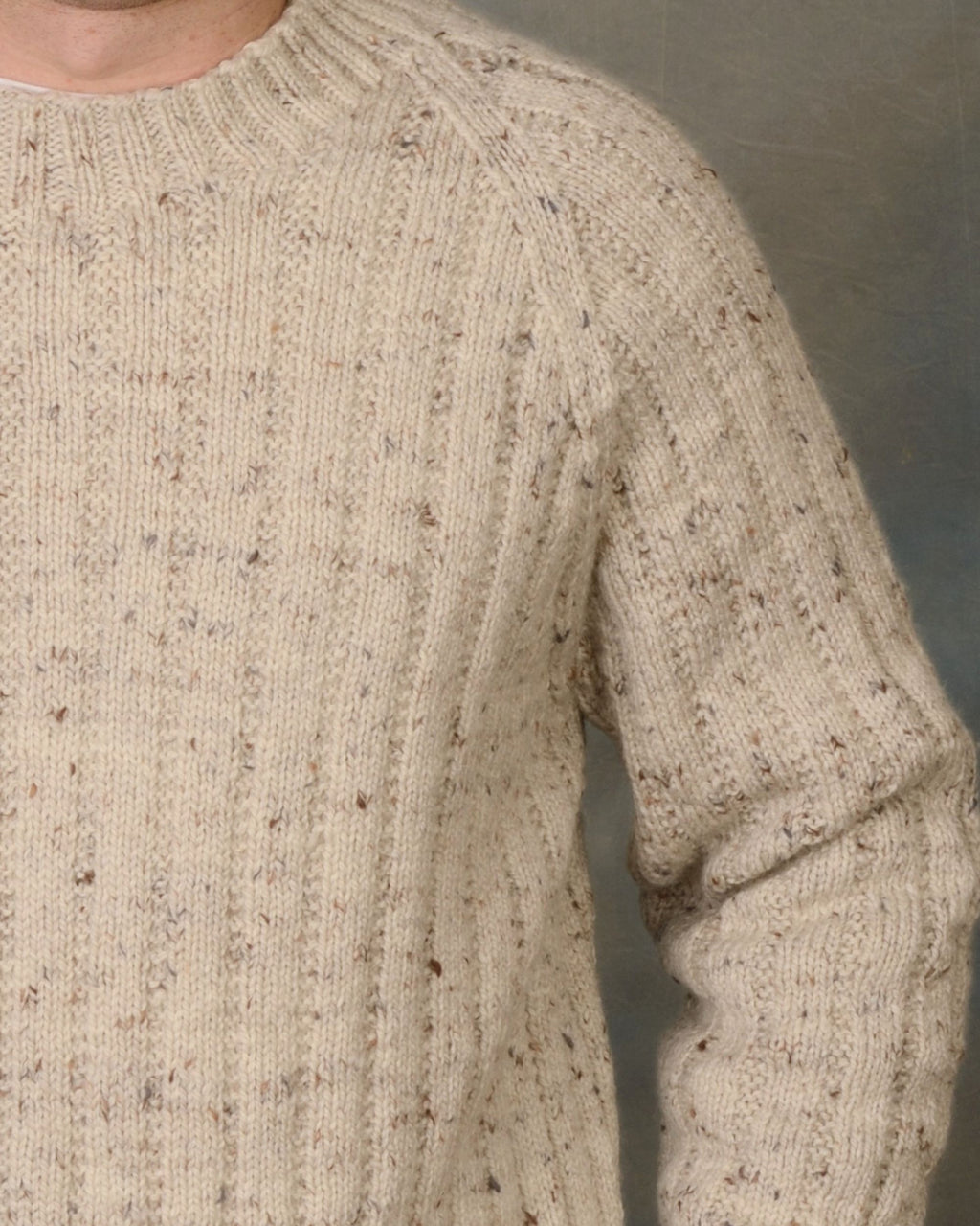 PT 8533 - Men's Round Neck Jumper - Knitting Pattern
