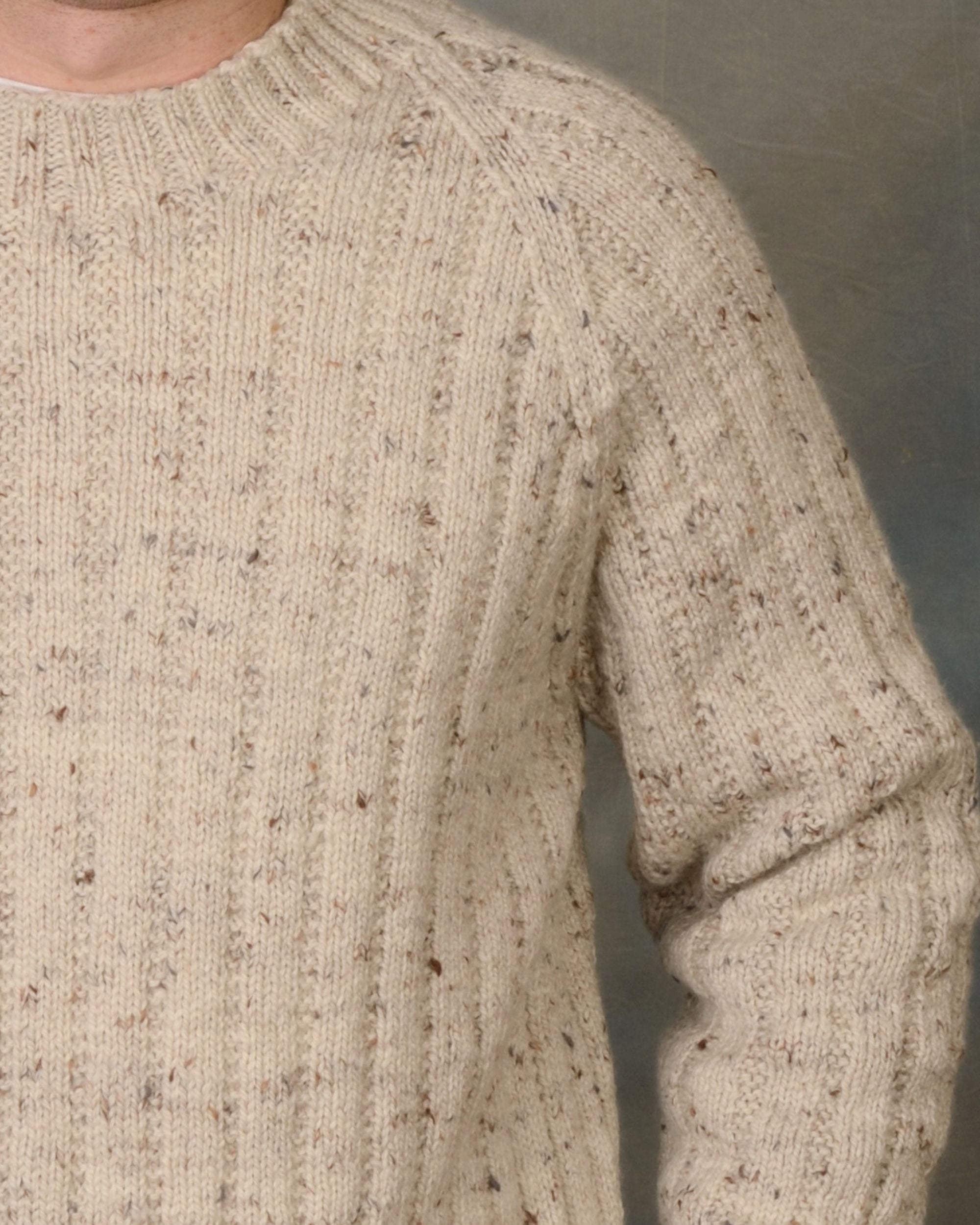 PT 8533 - Men's Round Neck Jumper - Knitting Pattern