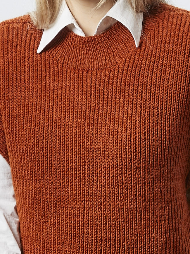 PT 8647 Shaker Rib Buttoned Vest - Knitting Pattern