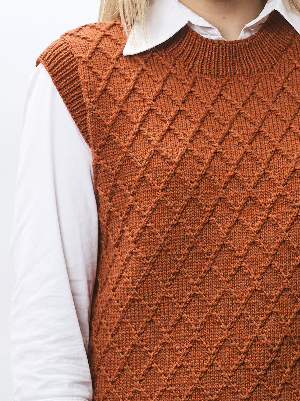 PT 8665 Diamond Vest - Knitting Pattern