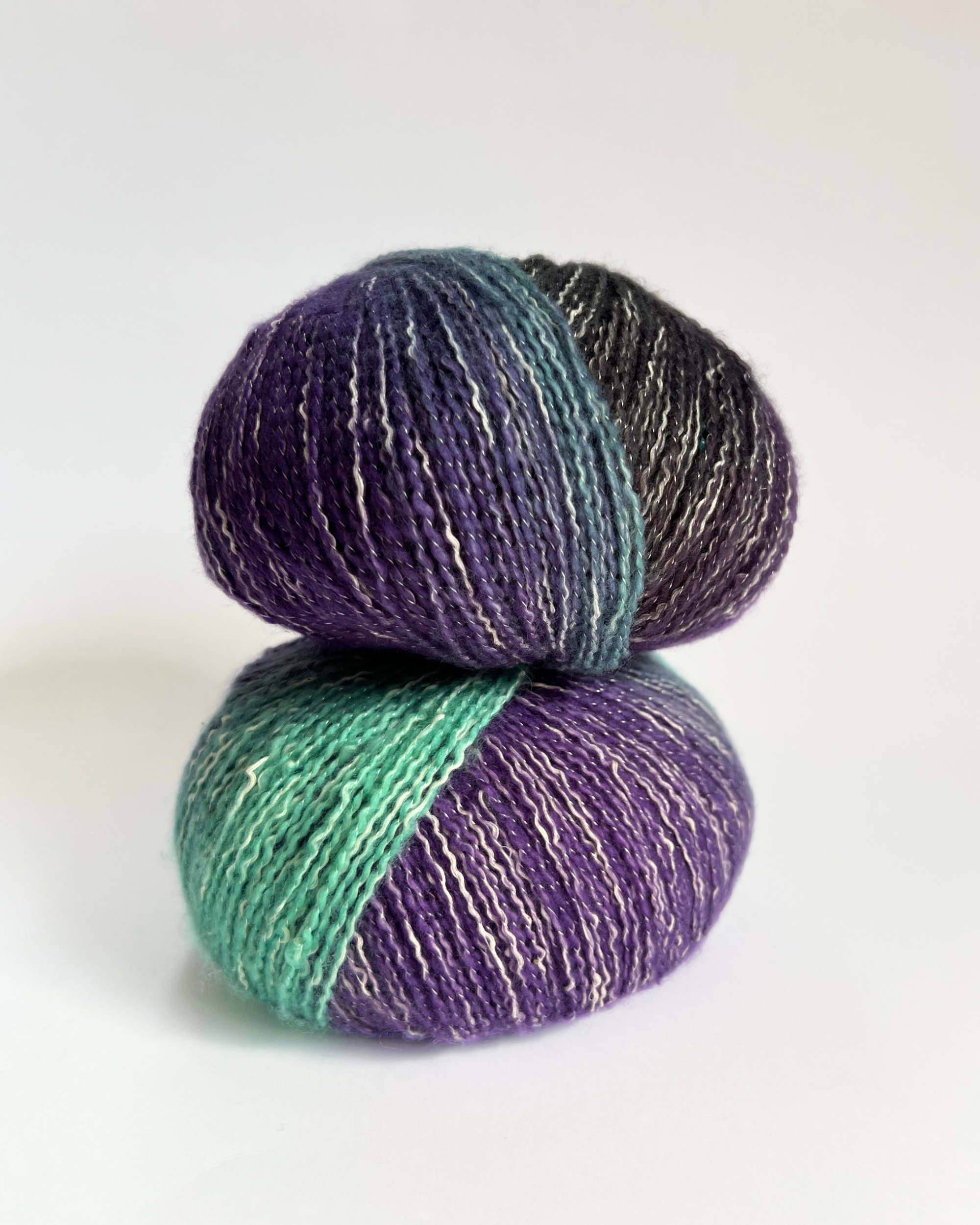 Iridescence 8 ply