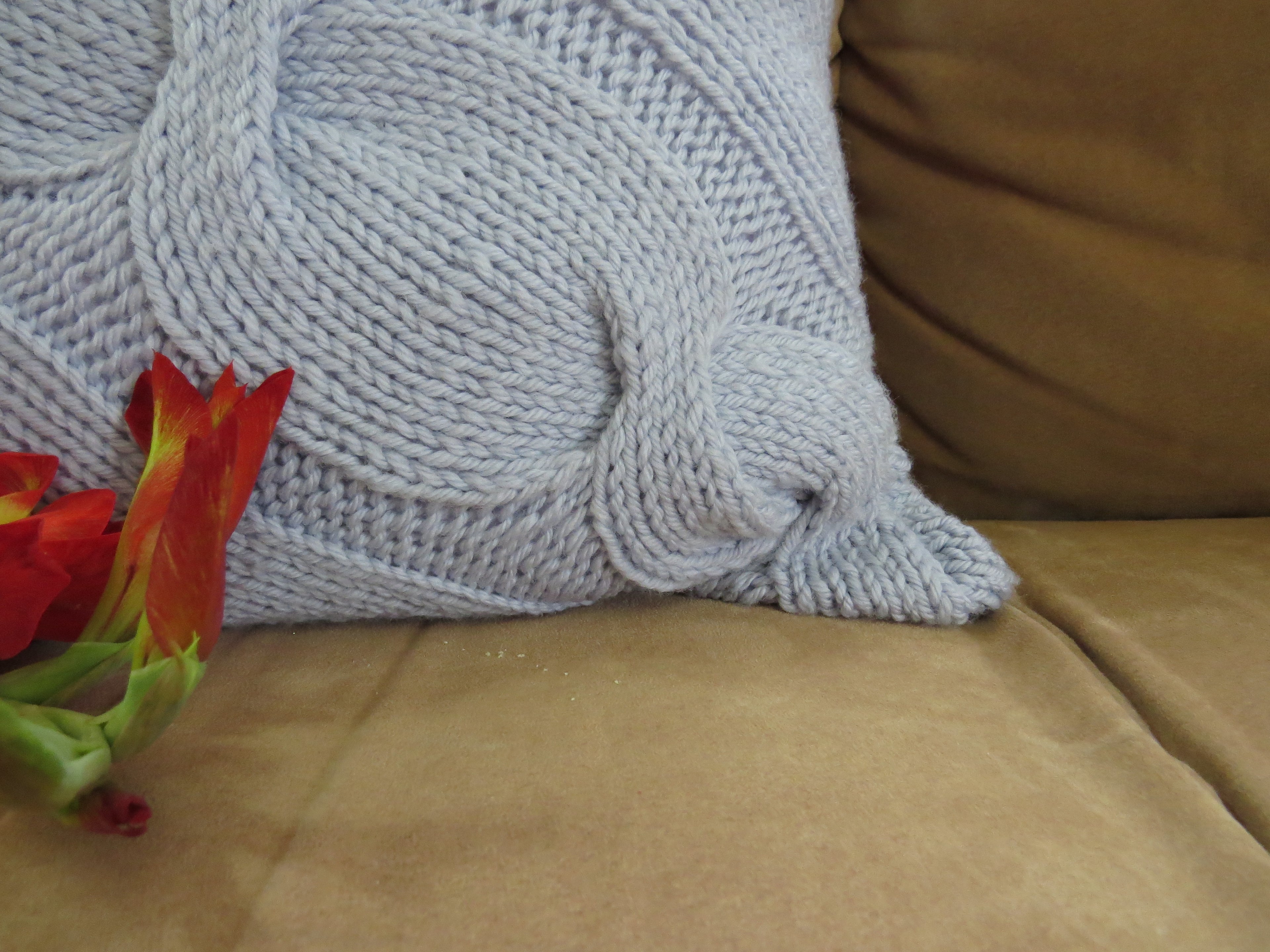 Helcaraxe Cushion Cover PDF