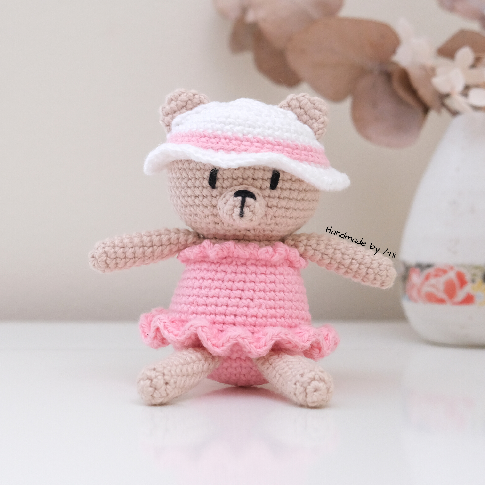 Isla the Summer Bear PDF