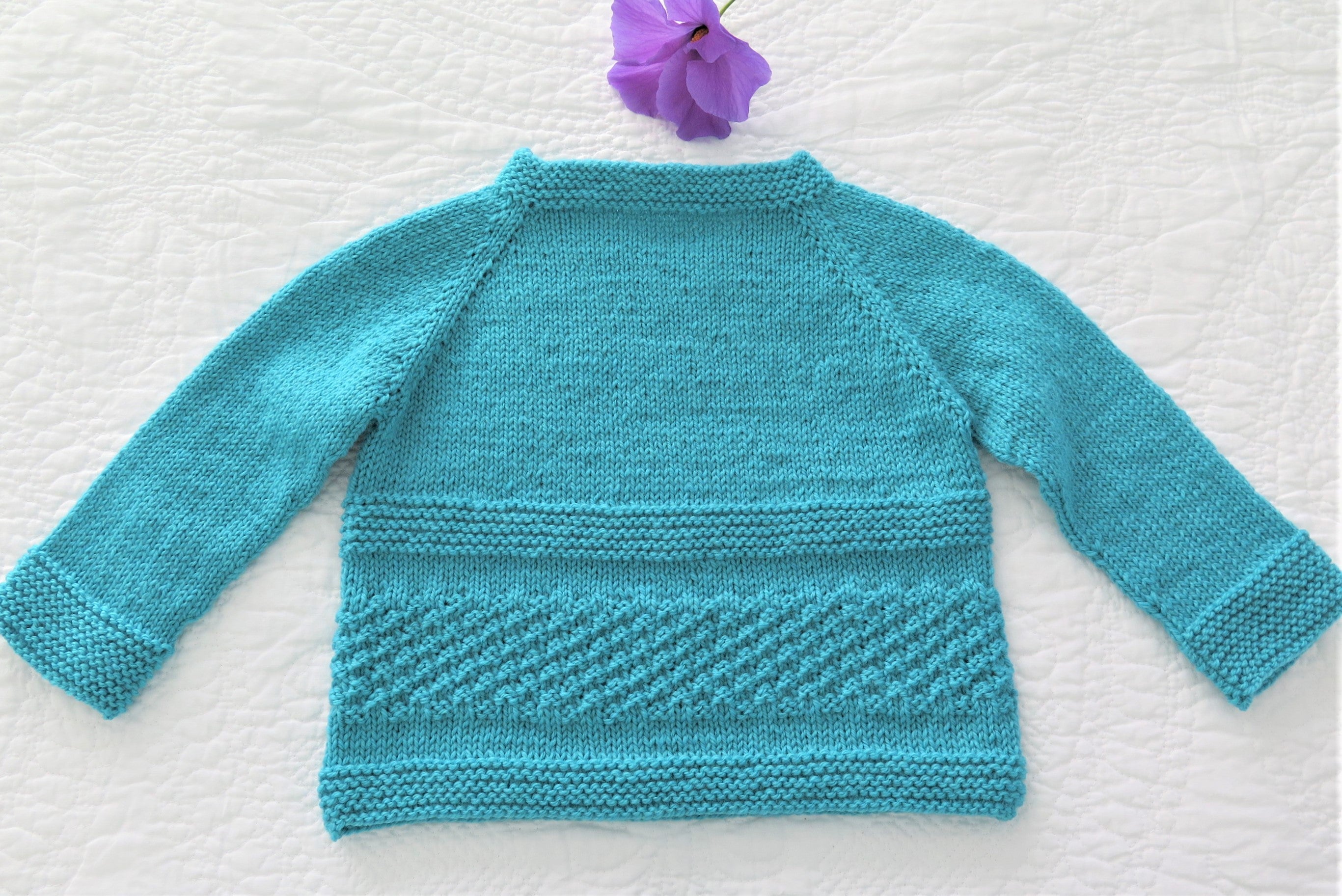 MK39 Baby Vee-Neck Jumper PDF