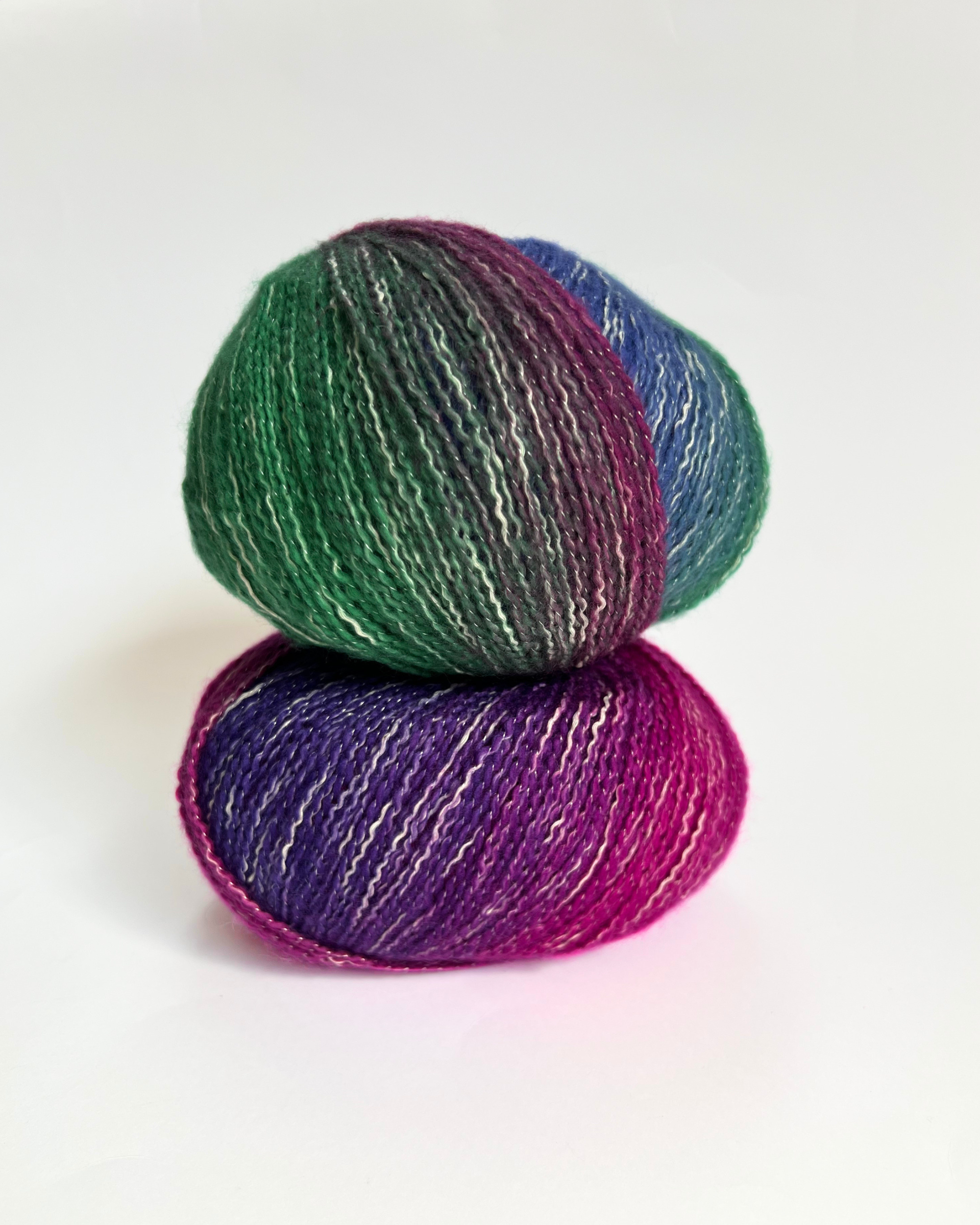 Iridescence 8 ply