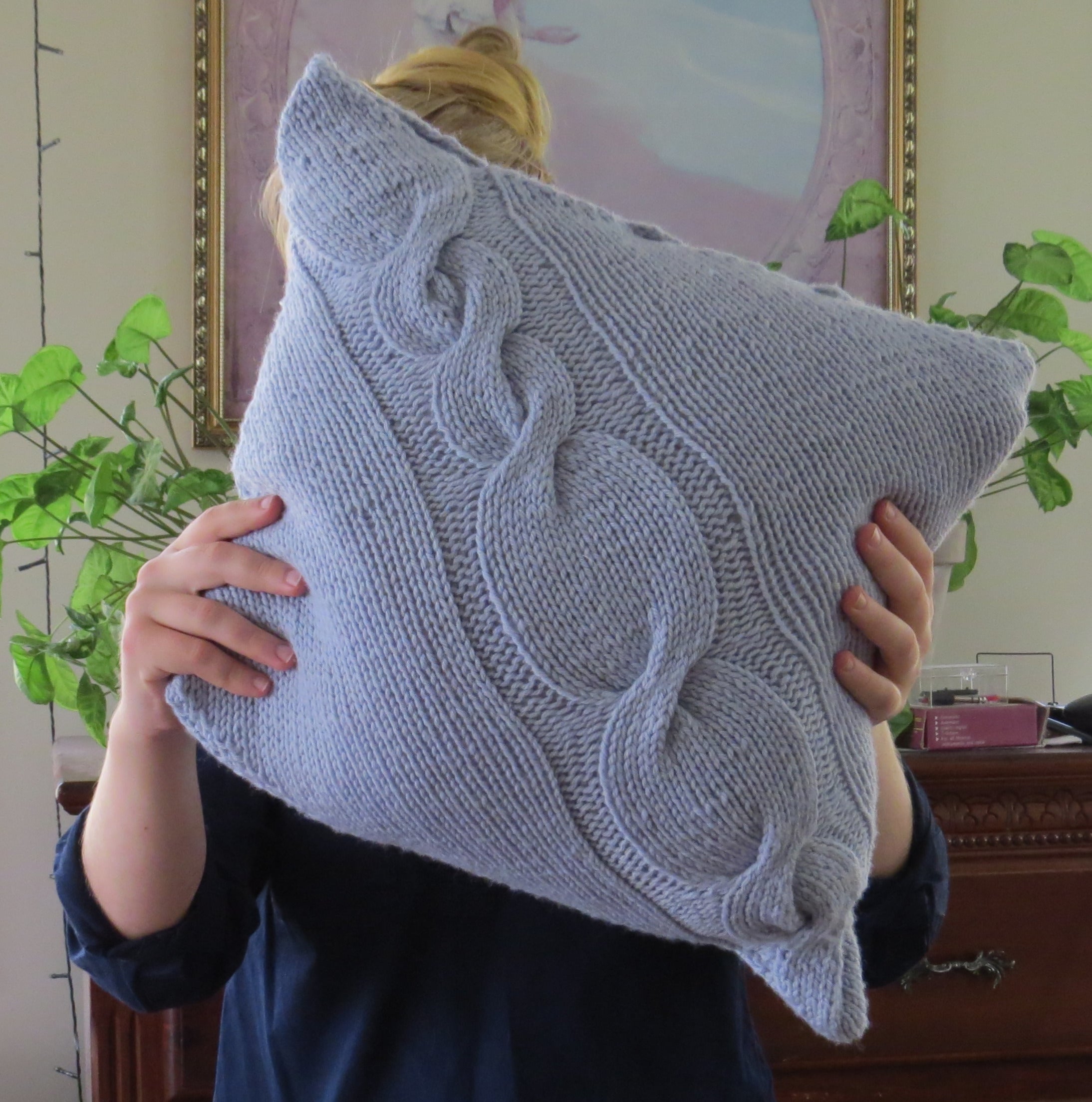 Helcaraxe Cushion Cover PDF