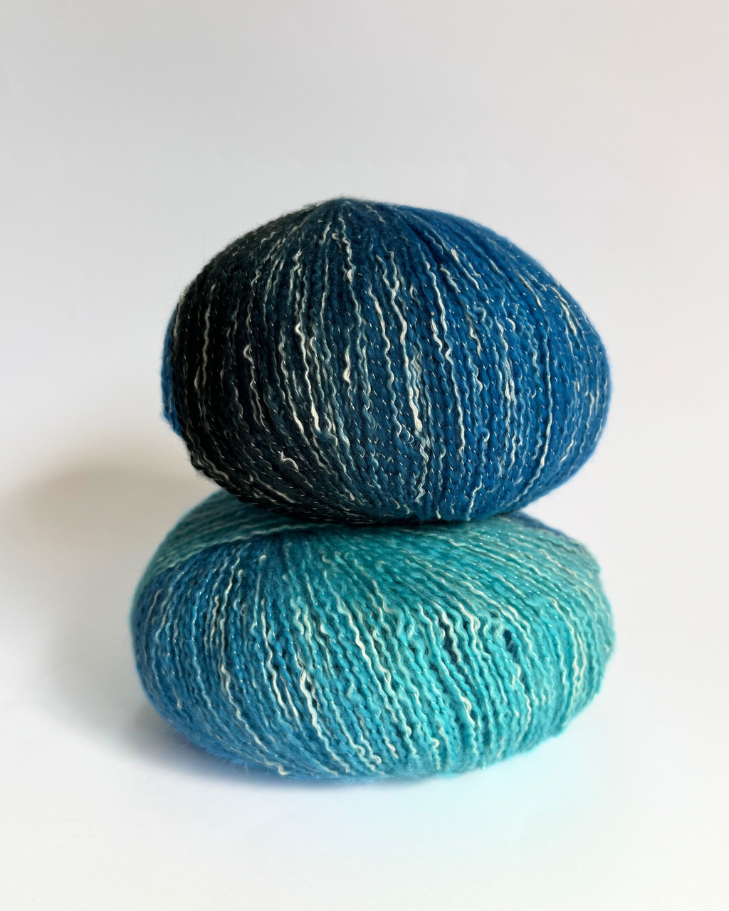 Iridescence 8 ply