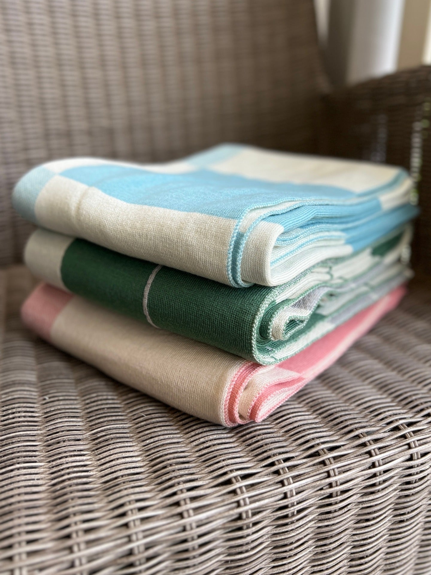 Cosy Knit Blankets - Small