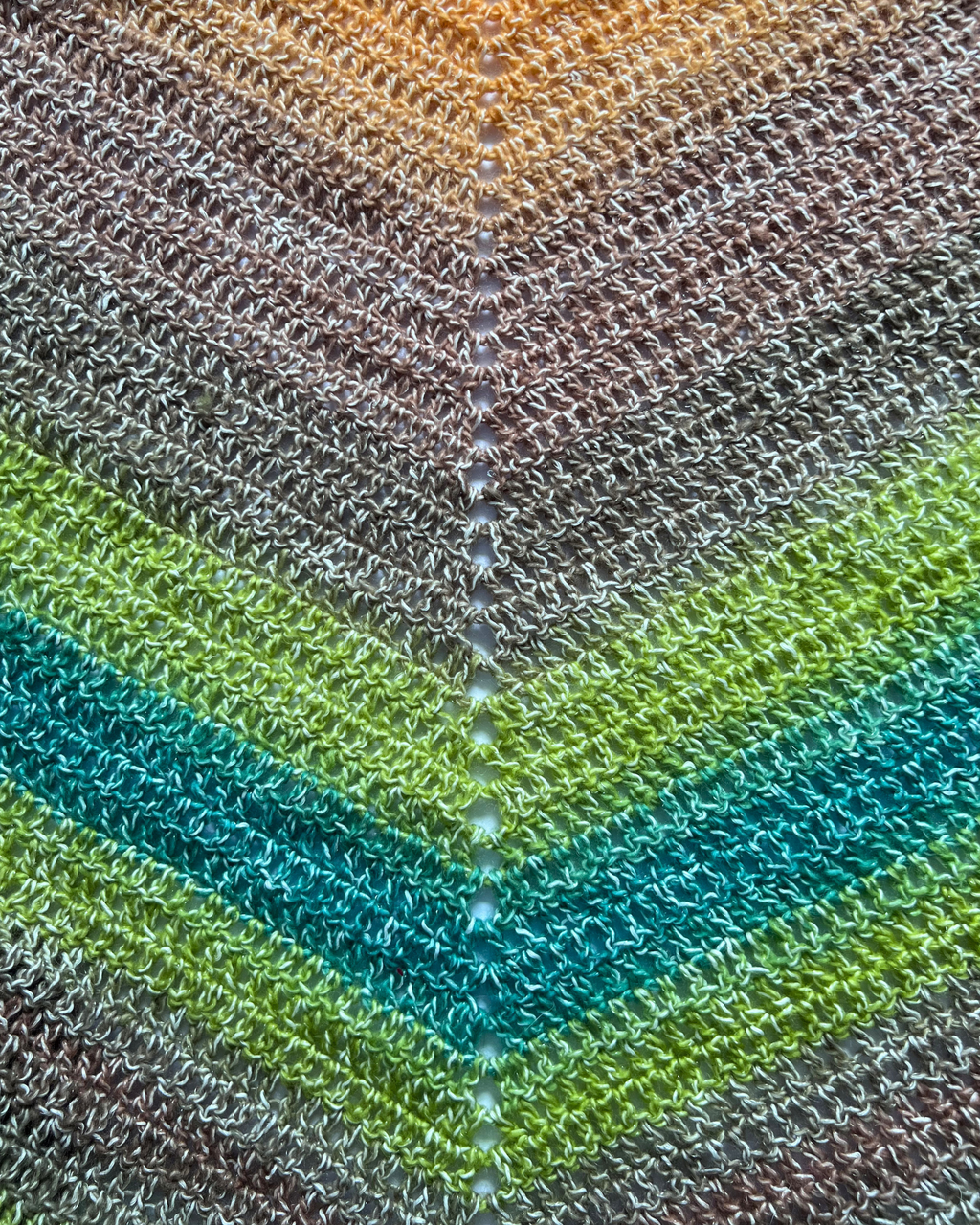 Iridescence 8 ply