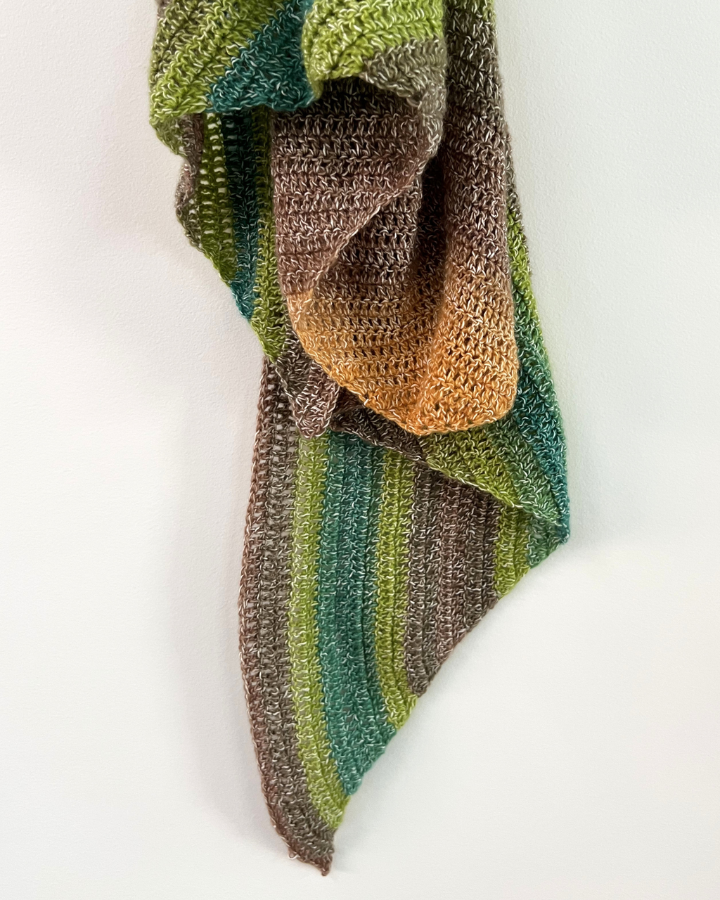 Iridescence 8 ply