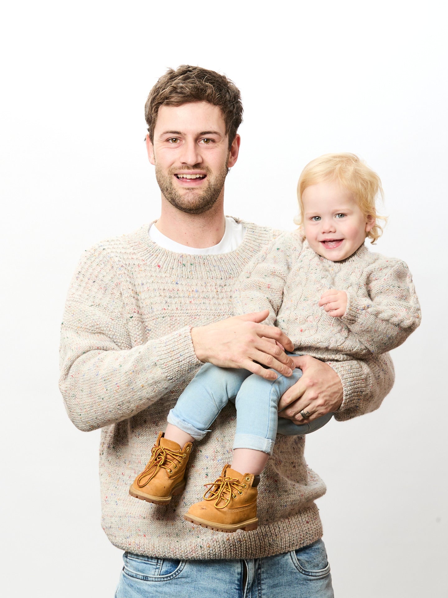 The Ian Jumper - Adults Knitting Pattern | PT 8687