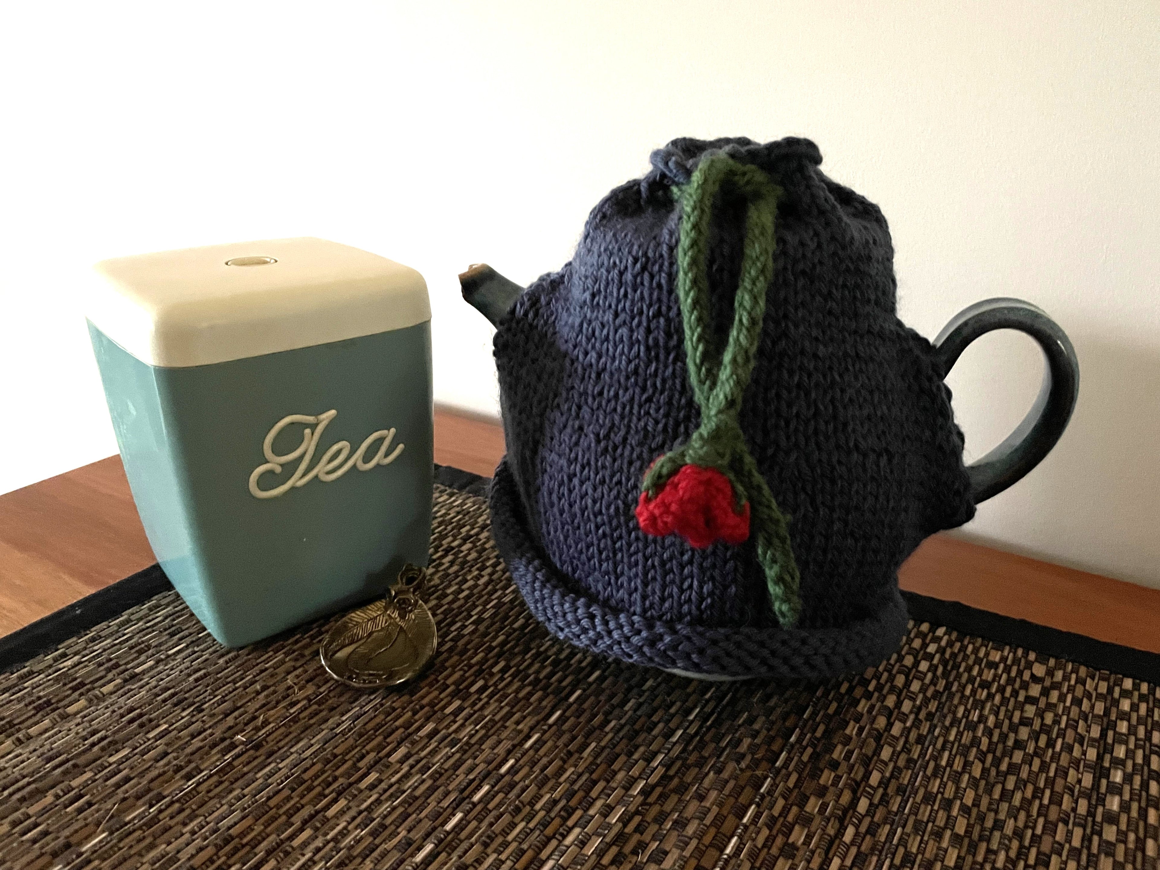 Mountain Devil Tea Cosy PDF