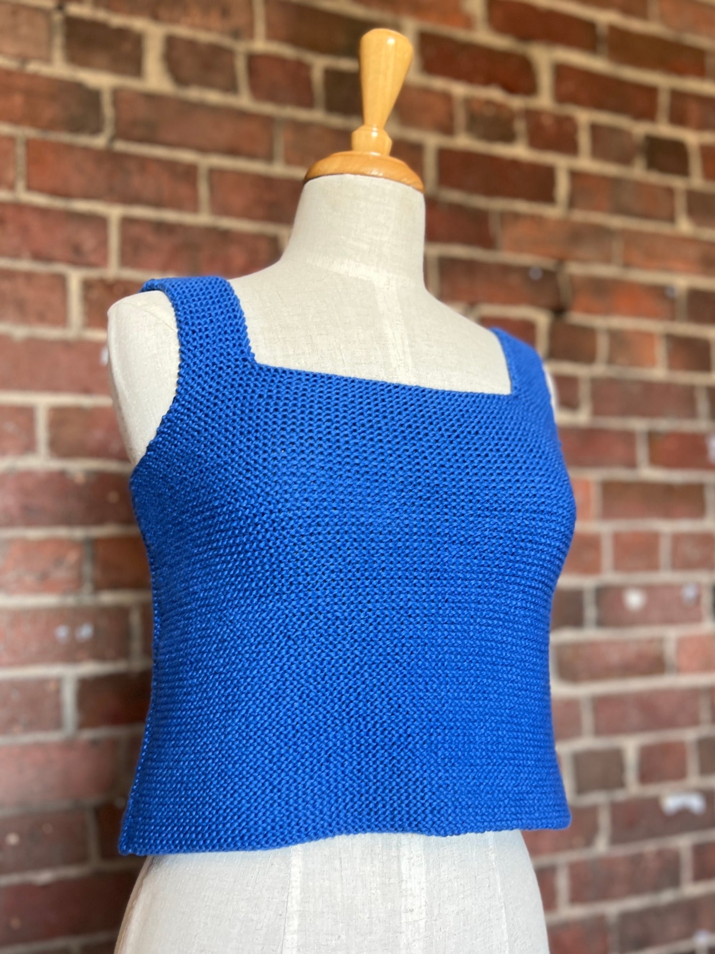 Solstice Singlet - Free Adult Knitting Pattern