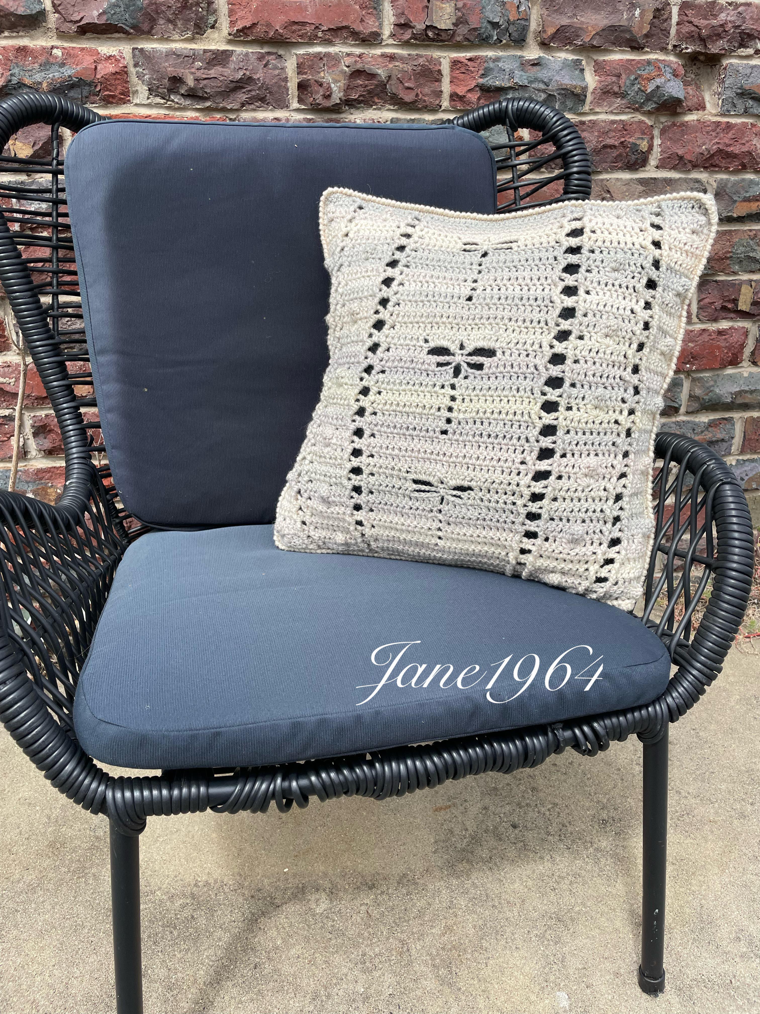 One, Two, Three Dragonflies Cushion PDF