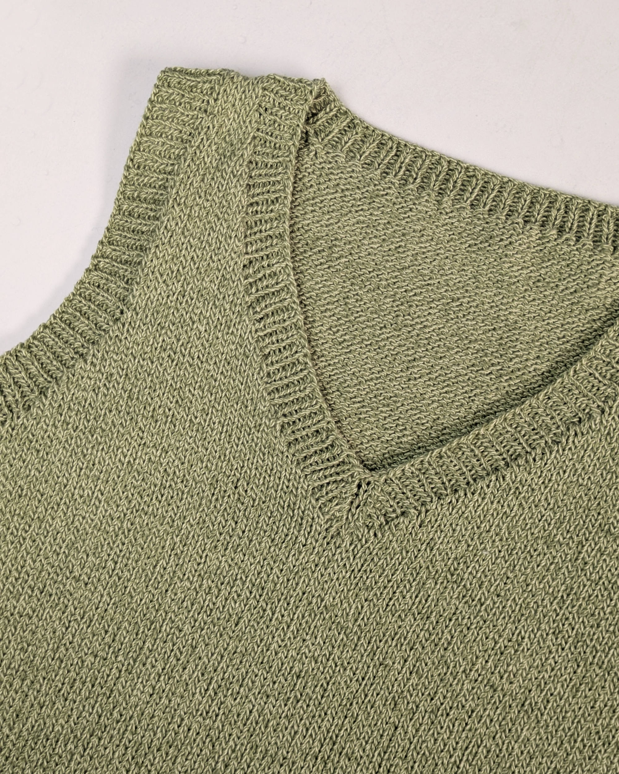 The Ness Vest - Women's Knitting Pattern | PT 8731