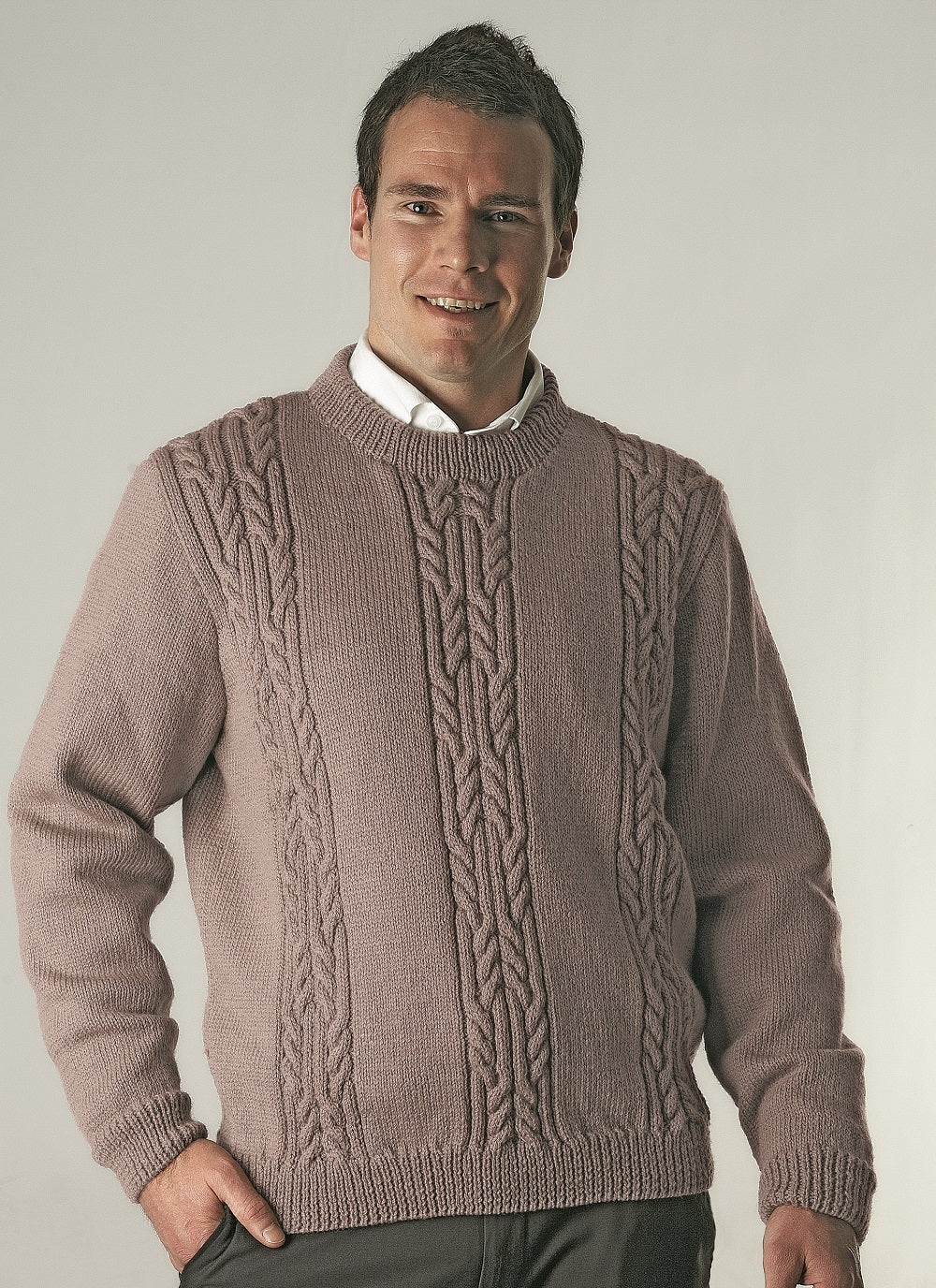 PT 8224 - Men's Crew Neck with Cables PDF