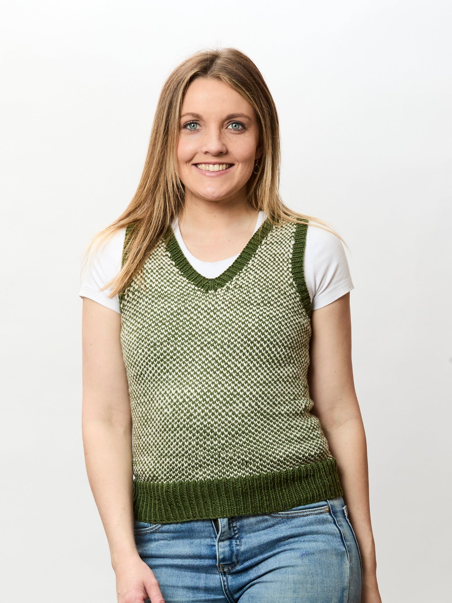 The Ruby Vest - Adults Knitting Pattern | PT 8685 – Bendigo Woollen Mills