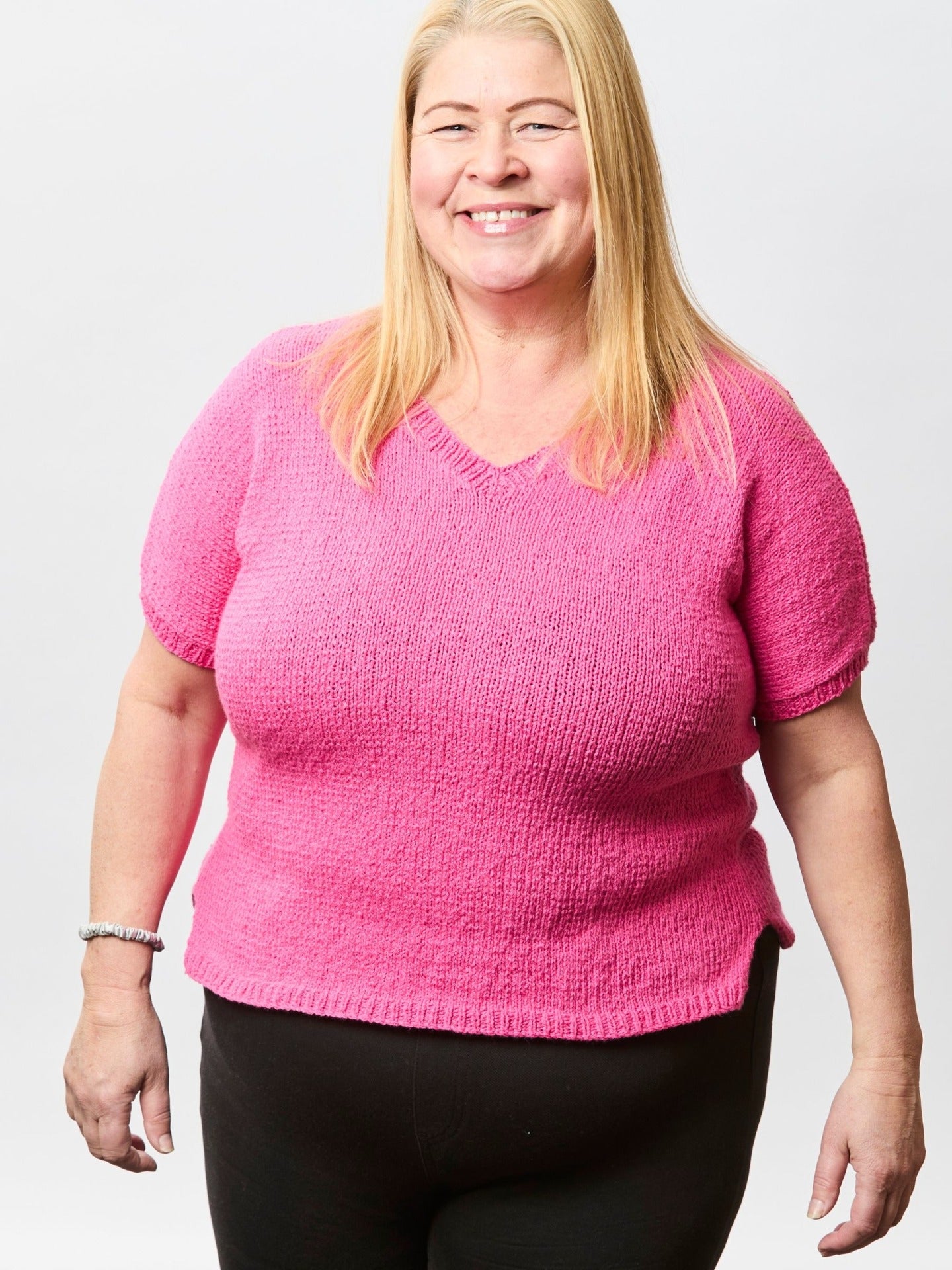 The Sam V-Neck Tee - Knitting Pattern | PT 8667