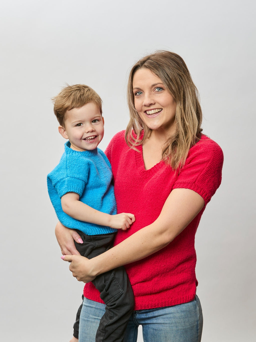 The Sam V-Neck Tee - Knitting Pattern | PT 8667