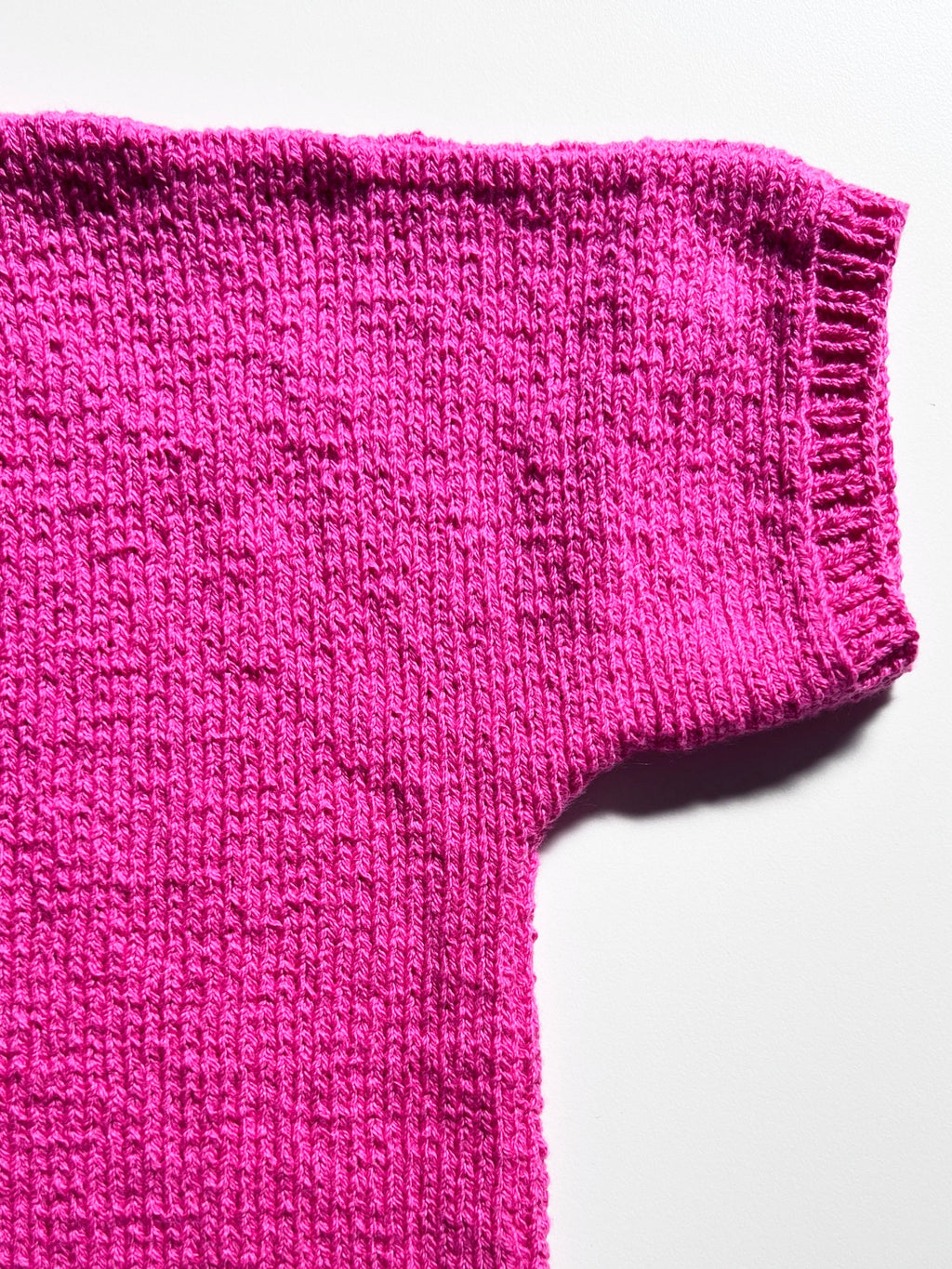 The Sam V-Neck Tee - Knitting Pattern | PT 8667