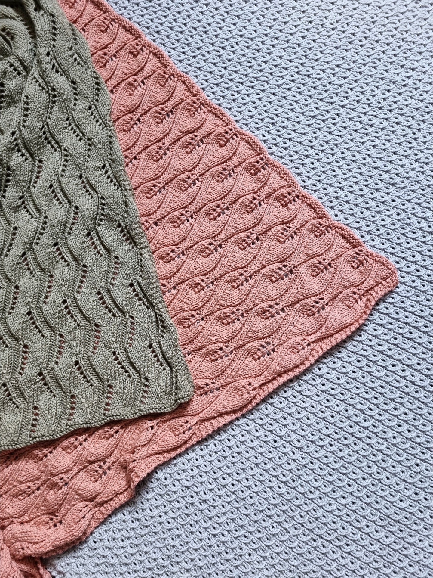 The Three Sisters - Three Blanket Knitting Patterns | PT 8679