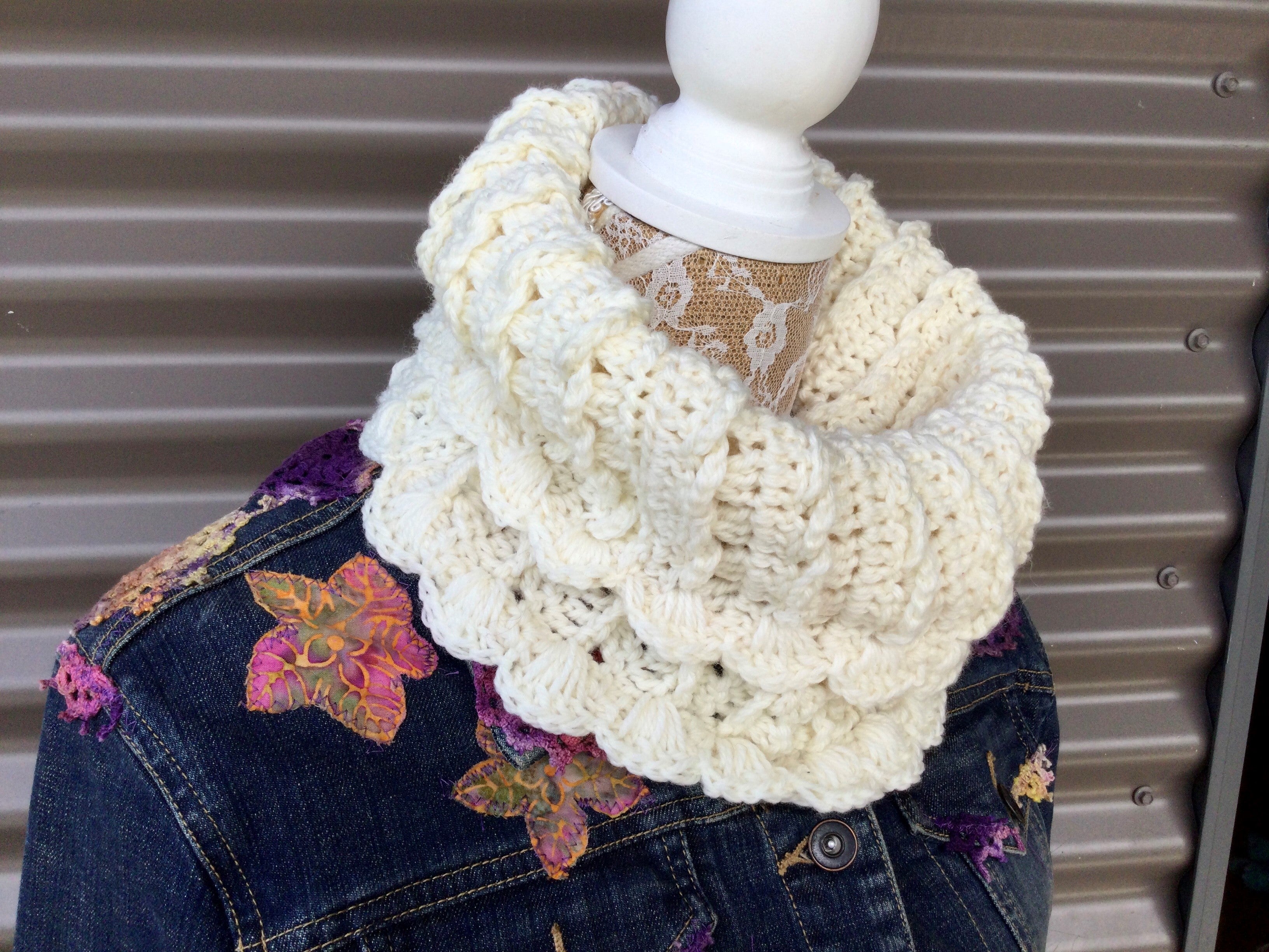 Split the Difference Cowl PDF