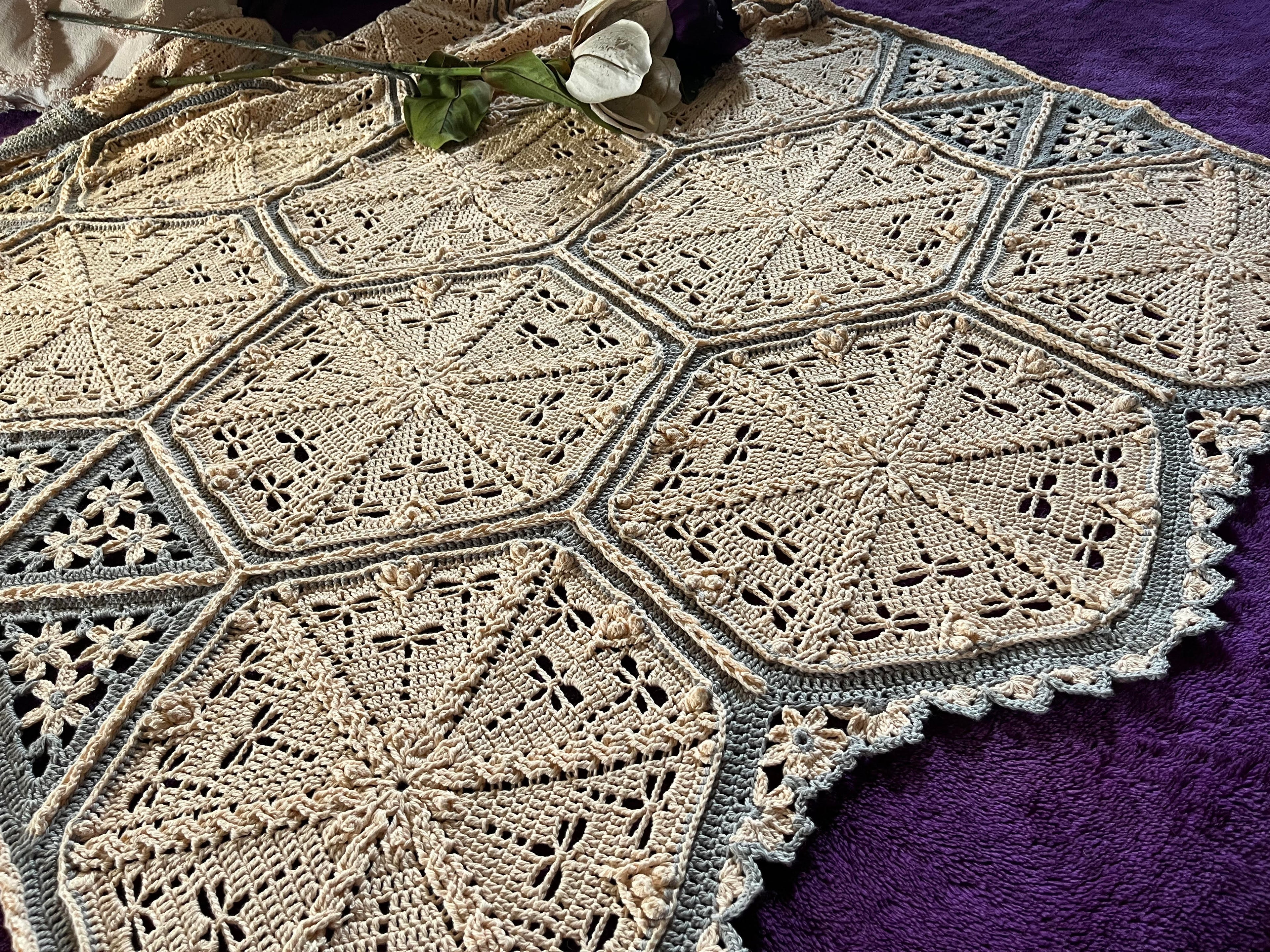 Vintage Dragonfly Masquerade PDF